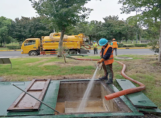 营根镇化油池清理